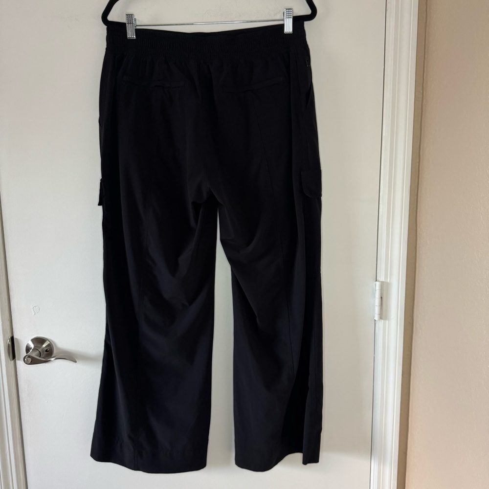 Athleta Black Wide Leg Cargo Pants - Picture 4 of 16